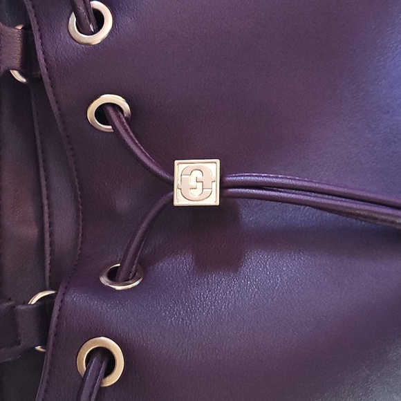 Purse - Picture 2 of 8